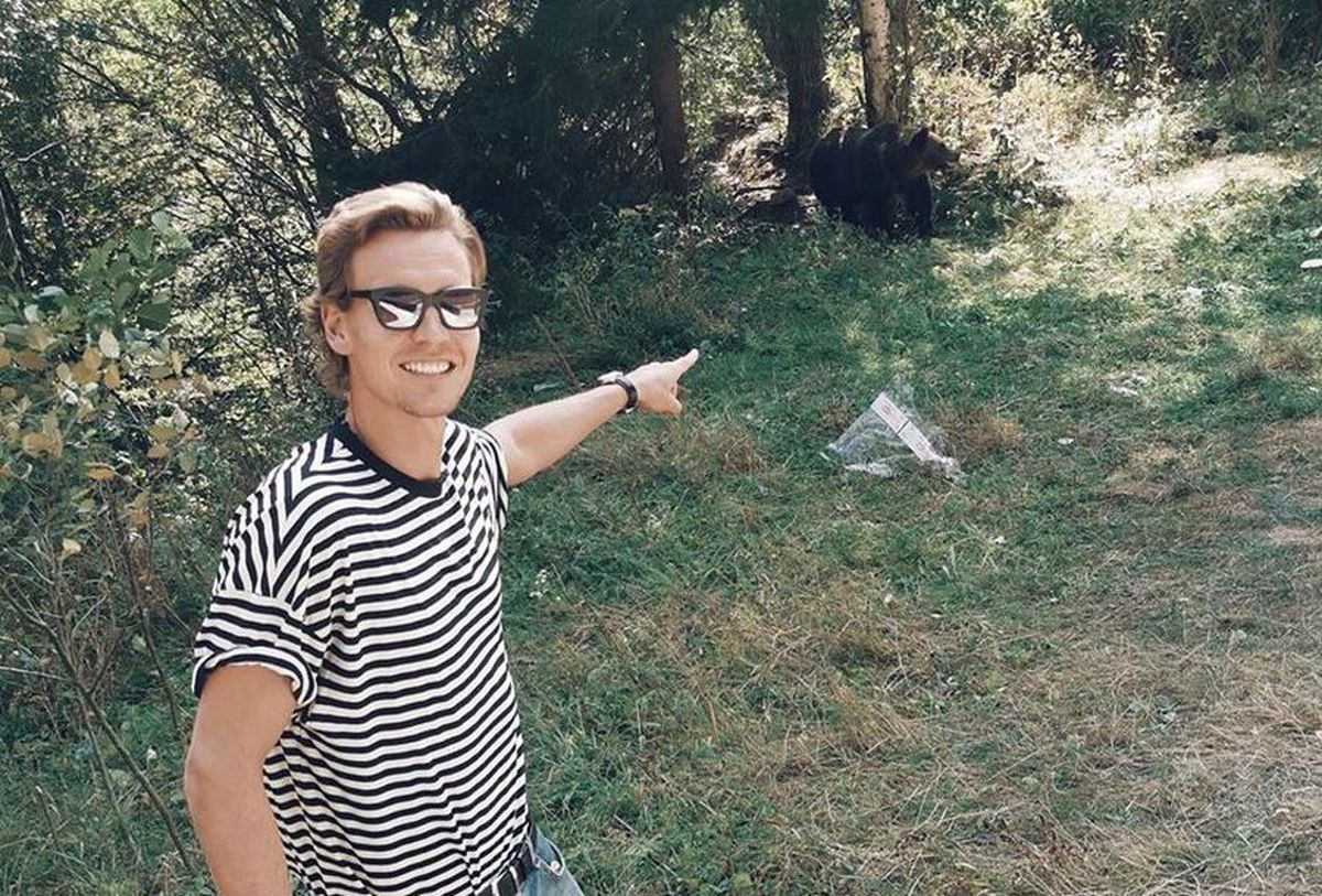 GALERIE FOTO A fost în Top 5, iar acum face reclamă României! Tomas Berdych s-a întâlnit cu ursul pe Transfăgărășan