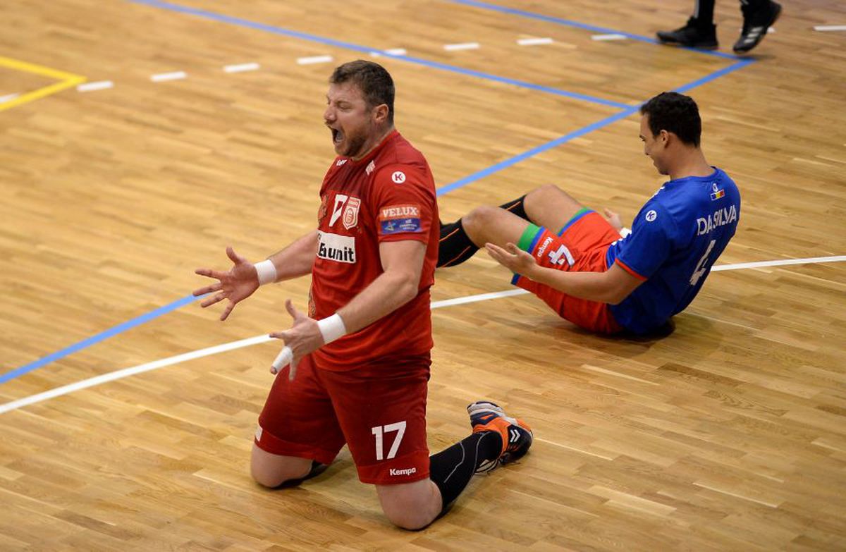 STEAUA - DINAMO 27-26 // În ultima secundă! Steaua a obținut o victorie dramatică în fața lui Dinamo, care era neînvinsă până azi în campionatul