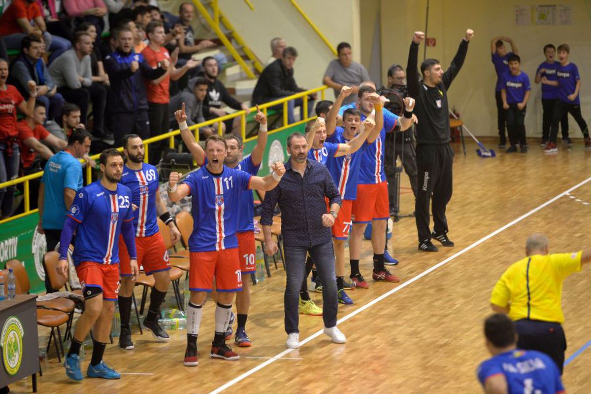 STEAUA - DINAMO 27-26 // În ultima secundă! Steaua a obținut o victorie dramatică în fața lui Dinamo, care era neînvinsă până azi în campionatul