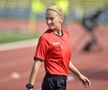 GALERIE FOTO A „furat” toate privirile. Arbitra de rezervă a entuziasmat asistența de la derby-ul FC Argeș - U Cluj