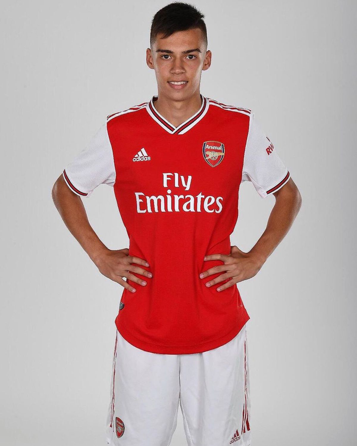 EXCLUSIV Cătălin Cîrjan a debutat la Arsenal U18 și vrea mai mult: „Muncesc din greu să fac pasul la prima echipă” » Vergil Andronache i-a dat încredere