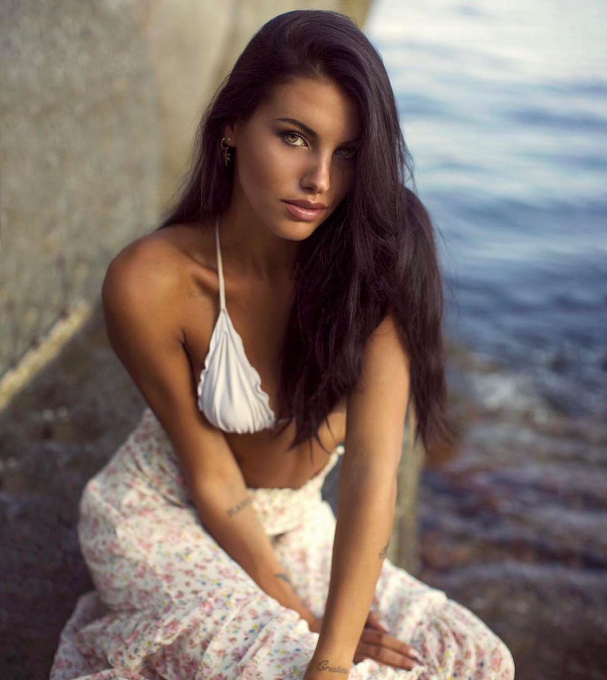 FOTO & VIDEO Indecisă » Miss Italia e microbistă, însă ține cu două mari adversare din Serie A