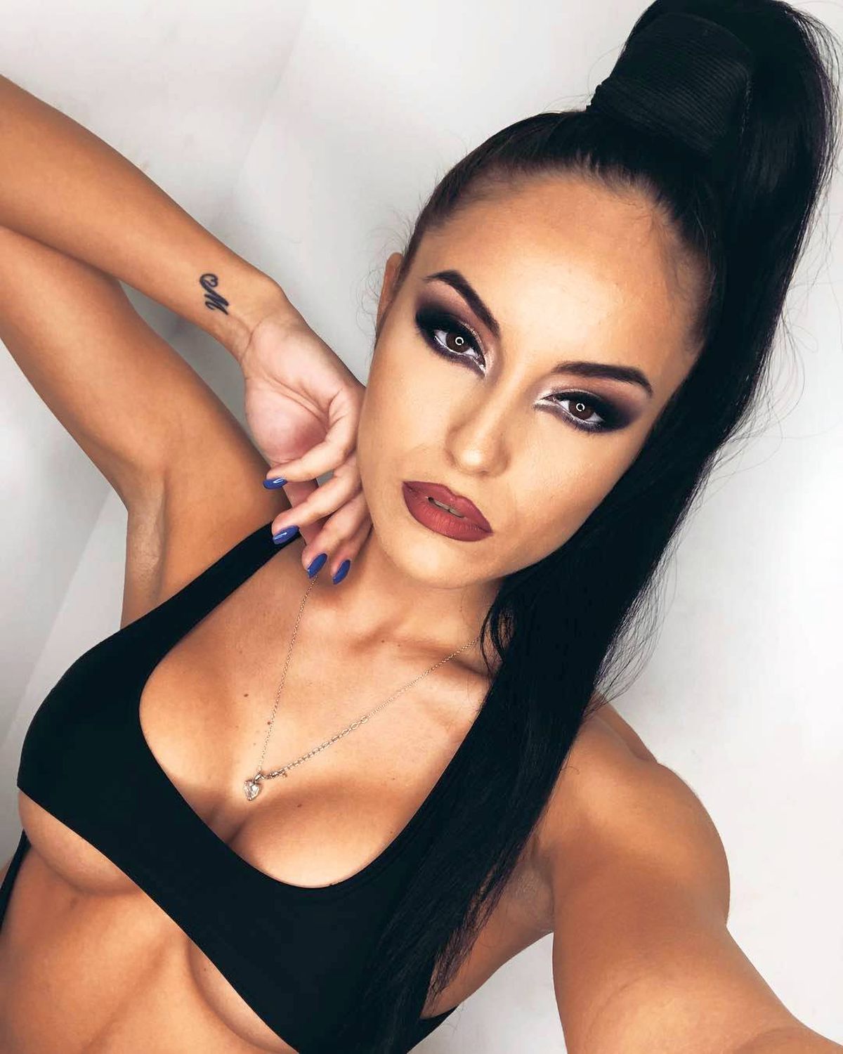 FOTO O fostă arbitră, dans erotic la „Românii au talent” » Membrii juriului au fost încântați de ea