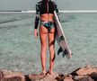 FOTO Sirena Ludovica Robaudo » E pasionată de surfing și se dă cu placa în cele mai exotice locuri de pe glob