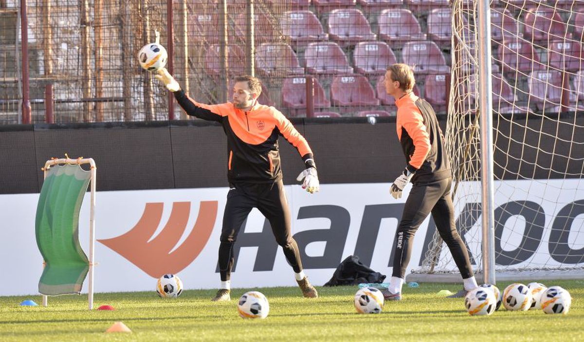CFR CLUJ - LAZIO // GALERIE FOTO + VIDEO Dan Petrescu și Simone Inzaghi au abordat total diferit ziua dinaintea meciului » Imaginea surprisă de fotoreporterul GSP în Gruia
