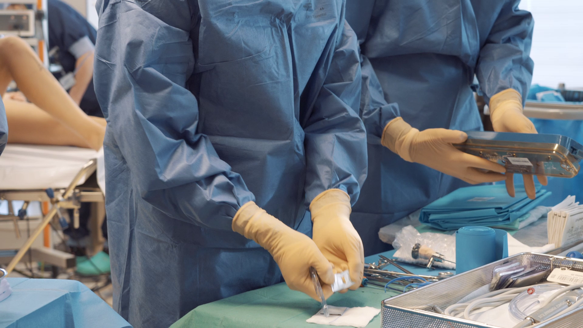 VIDEO // Cristina Neagu și-a lansat documentarul despre viața ei cu imagini cutremurătoare din sala de operație din Belgia: "Un 8 de neoprit!"