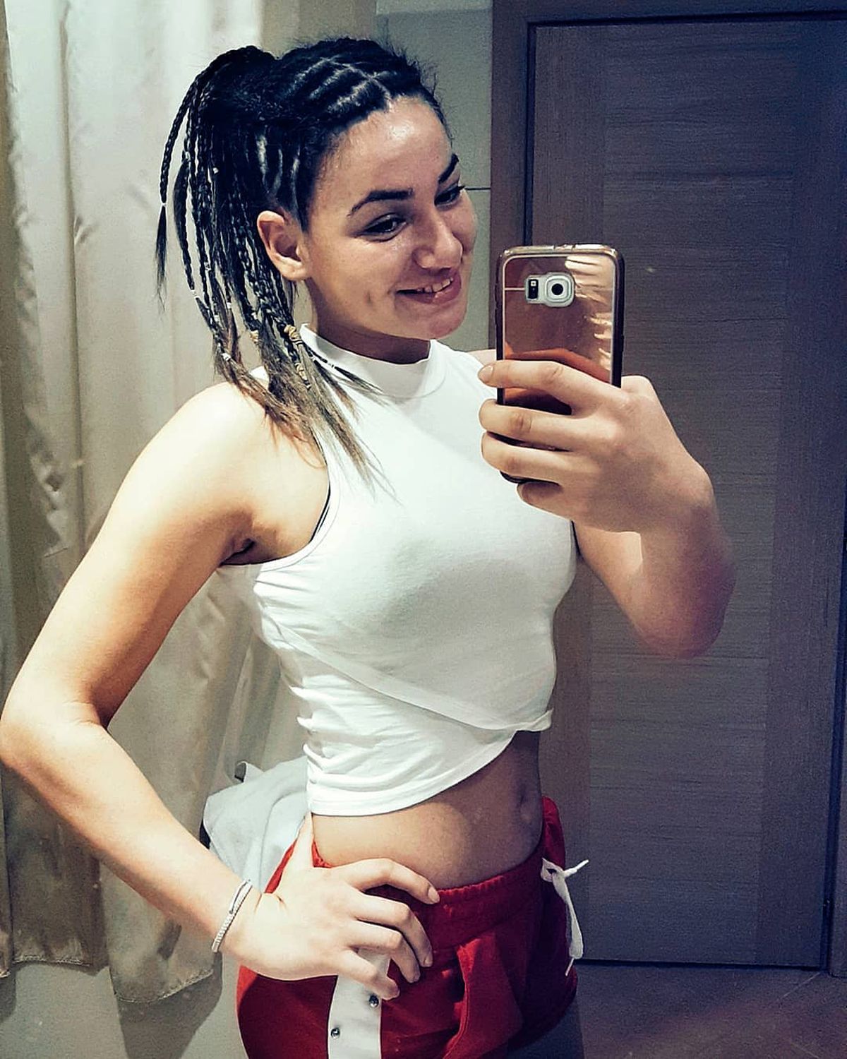 FOTO Diana Belbiță se pregătește de debutul în UFC: bărbatul care e mereu alături de ea