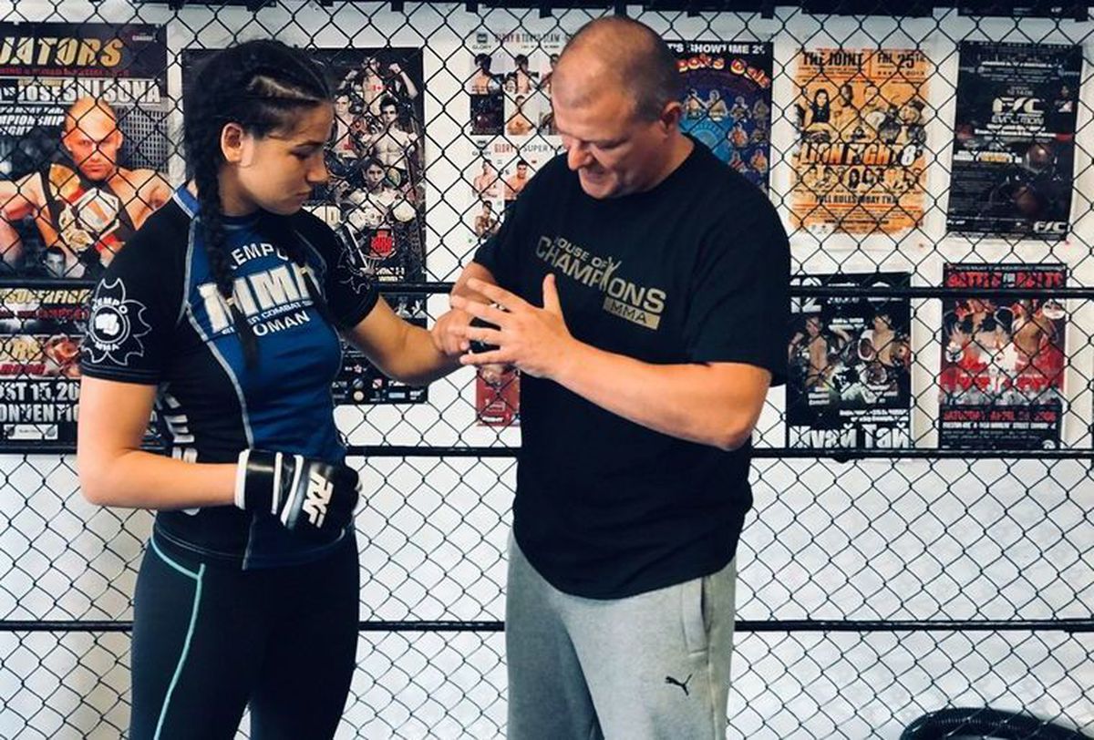 FOTO Diana Belbiță se pregătește de debutul în UFC: bărbatul care e mereu alături de ea