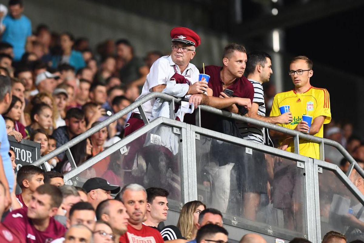 CFR CLUJ - SLAVIA PRAGA 0-1 // GALERIE FOTO Ardealul fain » Români din toată țara, unguri și cehi au luat cu asalt arena din Gruia