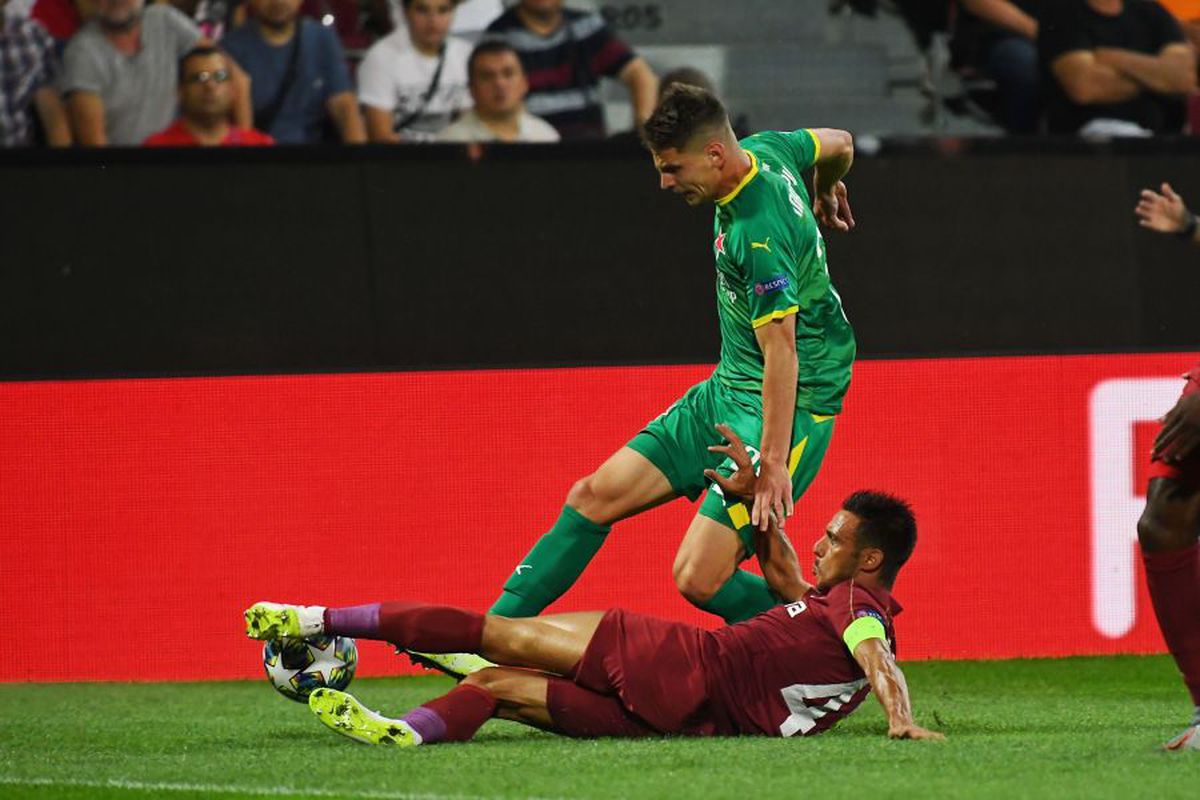 CFR CLUJ - SLAVIA PRAGA 0-1 // FOTO+VIDEO Hai cu miracolul 2.0! Campioana are nevoie de multă șansă în Cehia, după ce a avut o bară și a ratat un penalty acasă