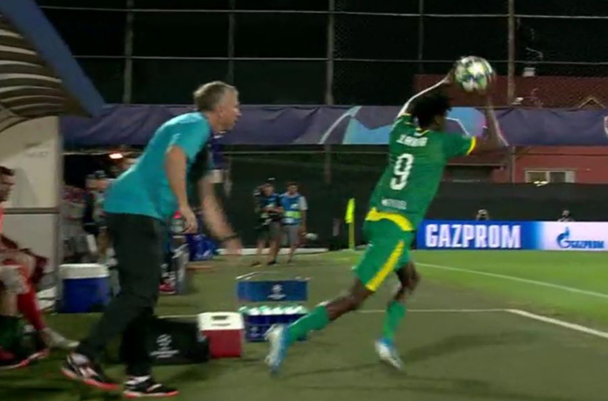 CFR CLUJ - SLAVIA PRAGA 0-1 // FOTO Dan Petrescu a oferit faza serii! A vrut să-i saboteze pe cehi