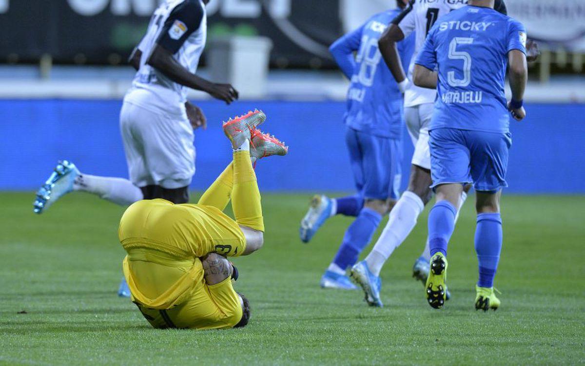 Gaz Metan - Craiova, liveTEXT+VIDEO » Vătăjelu reușește un gol superb!