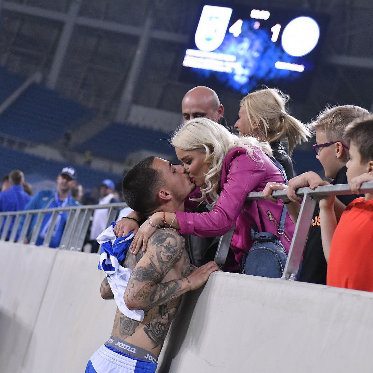 INSTASPORT // FOTO Mic, mic, dar voinic » Alexandru Mitriță nu face spectacol doar pe gazon