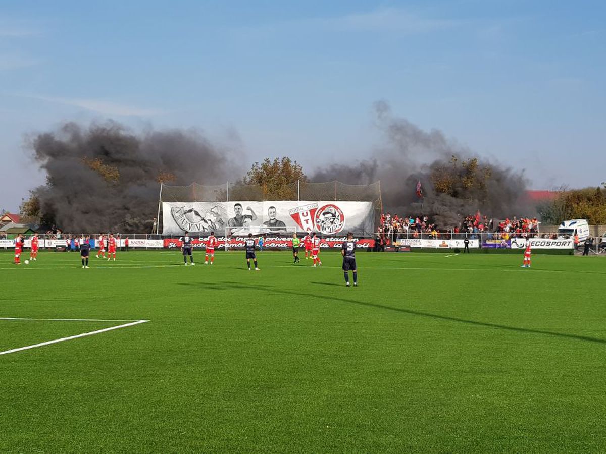 UTA - ASU POLI 1-0 // VIDEO+FOTO Cum a decurs duelul galeriilor în derby-ul Vestului » Momente de fair-play și mesaje ironice la adresa Stelei