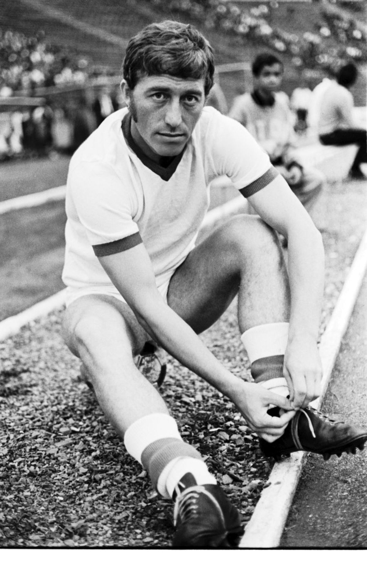 VIDEO EXCLUSIV Noi dezvăluiri despre Mondialul din 1970 » De ce nu a jucat Nicolae Dobrin: „I-a spus unuia cu grade multe: «Tu mă acuzi pe mine că am băut? Eu te-am adus pe tine de la bar la hotel, bețivule!»”