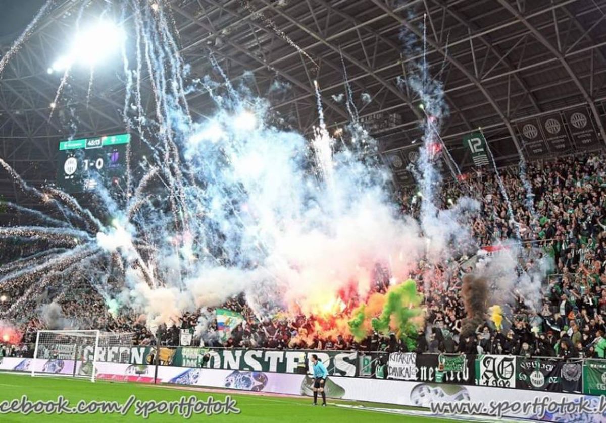 FERENCVAROS - UJPEST 1-0 // VIDEO + FOTO Atmosferă ULUITOARE la derby-ul Ungariei: ultrașii au „incendiat” stadionul!