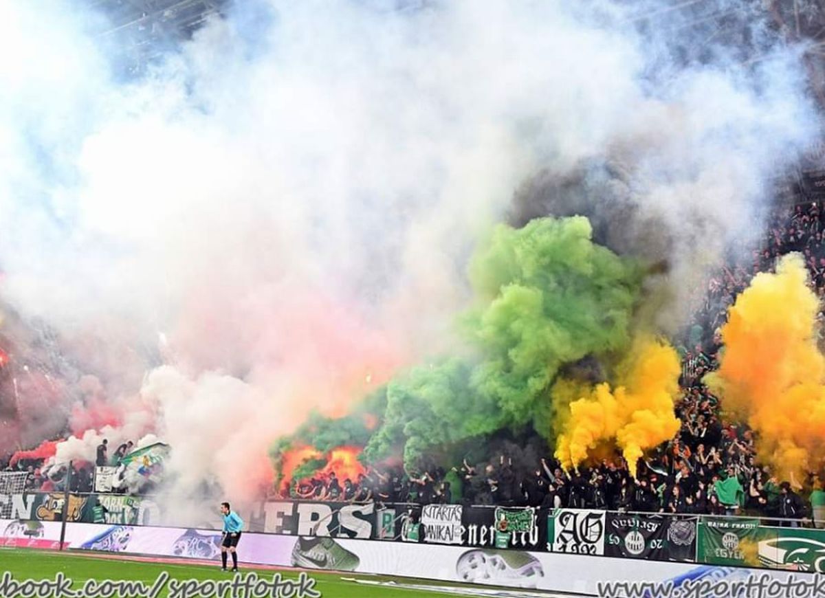 FERENCVAROS - UJPEST 1-0 // VIDEO + FOTO Atmosferă ULUITOARE la derby-ul Ungariei: ultrașii au „incendiat” stadionul!