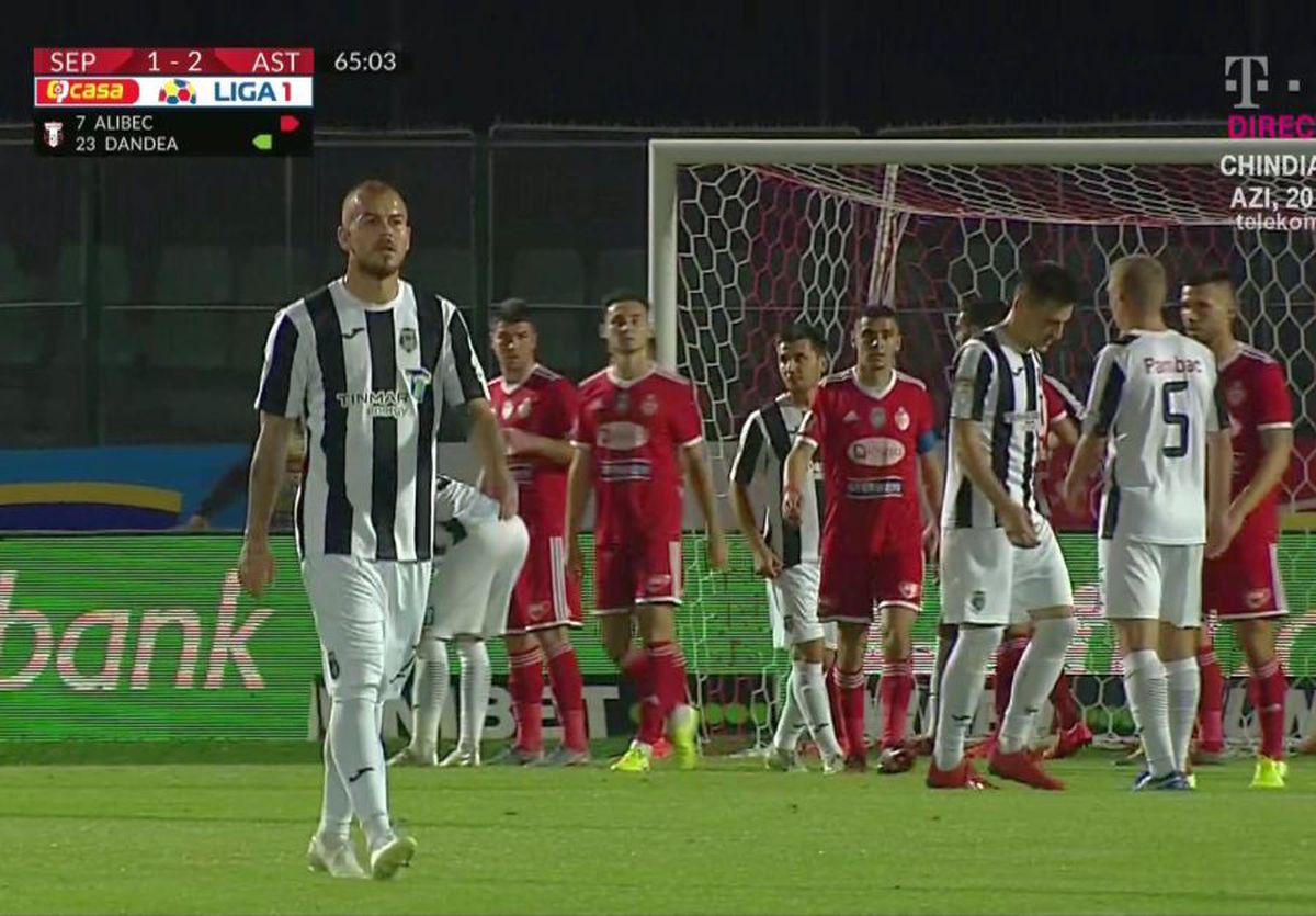 SEPSI - ASTRA // FOTO Denis Alibec, moment de nervozitate după ce a fost scos de Bogdan Andone: cum a reacționat atacantul