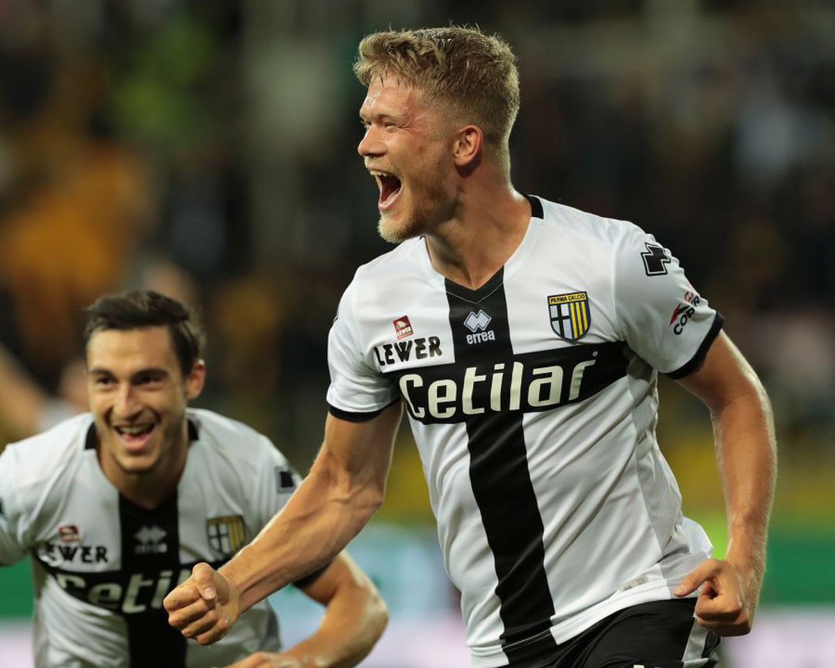 VIDEO PARMA - GENOA 5-1 // FOTO Ionuț Radu, ciuruit în Parma-Genoa, dar fără vină: a încasat 5 goluri, 3 în 7 minute