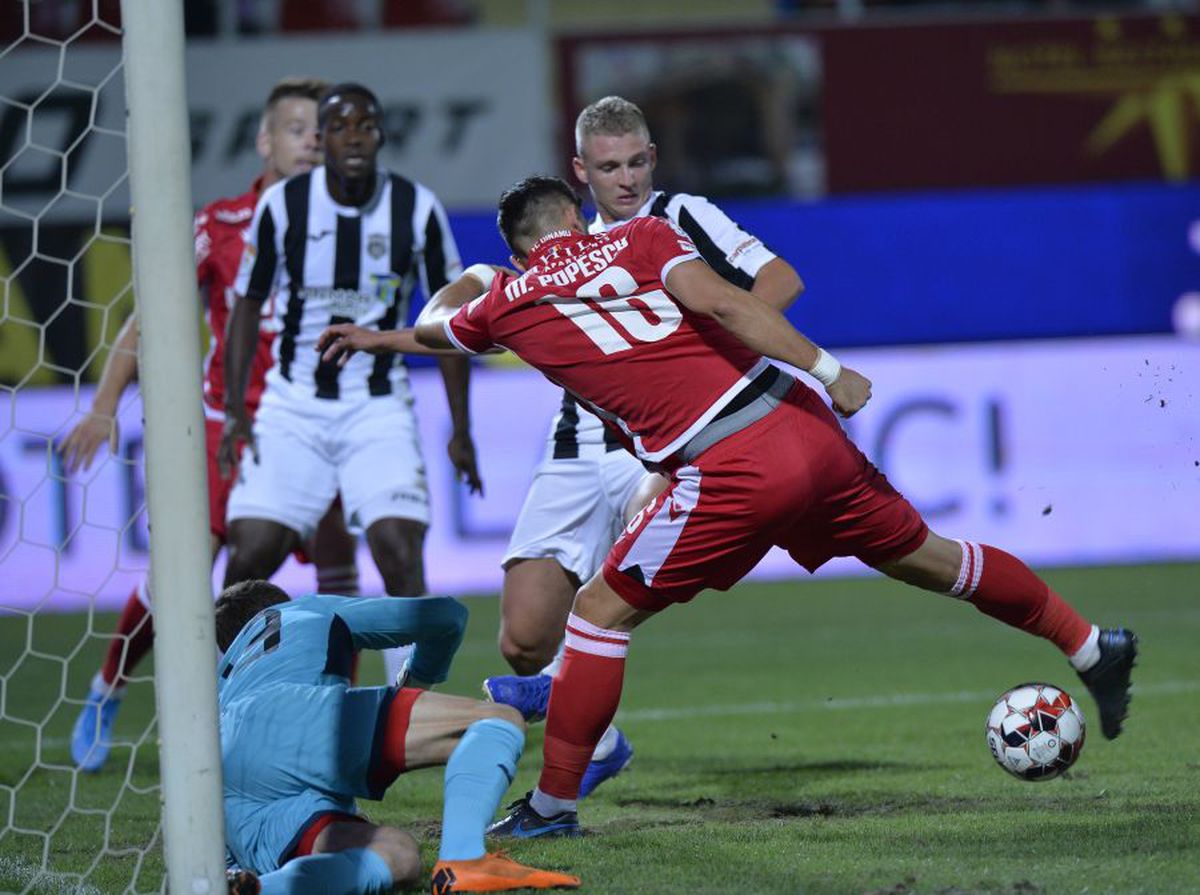 GALERIE FOTO Astra - Dinamo 3-2 // Cronică Cristian Geambașu: „Astra-i apărare, Dusan?”