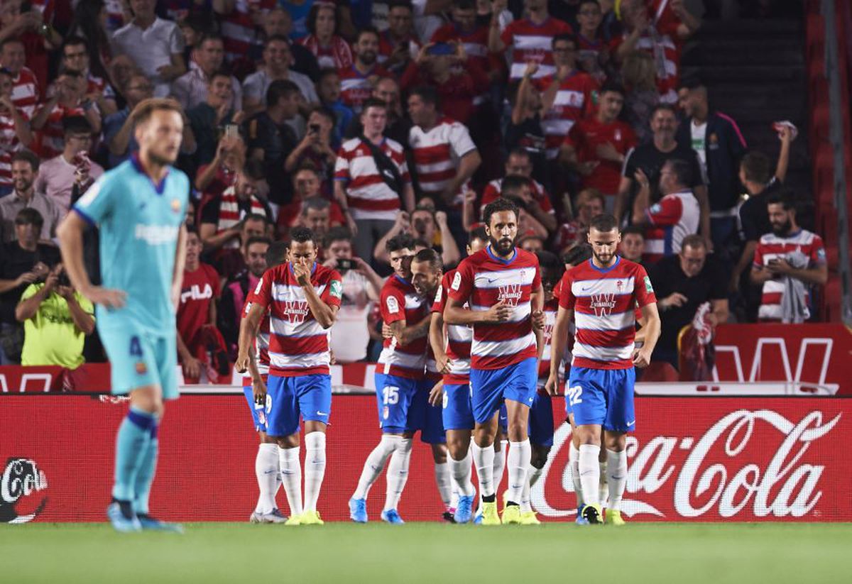 GRANADA - BARCELONA 2-0 // Surpriză de proporții! Barcelona învinsă de Granada, liderul neașteptat din La Liga