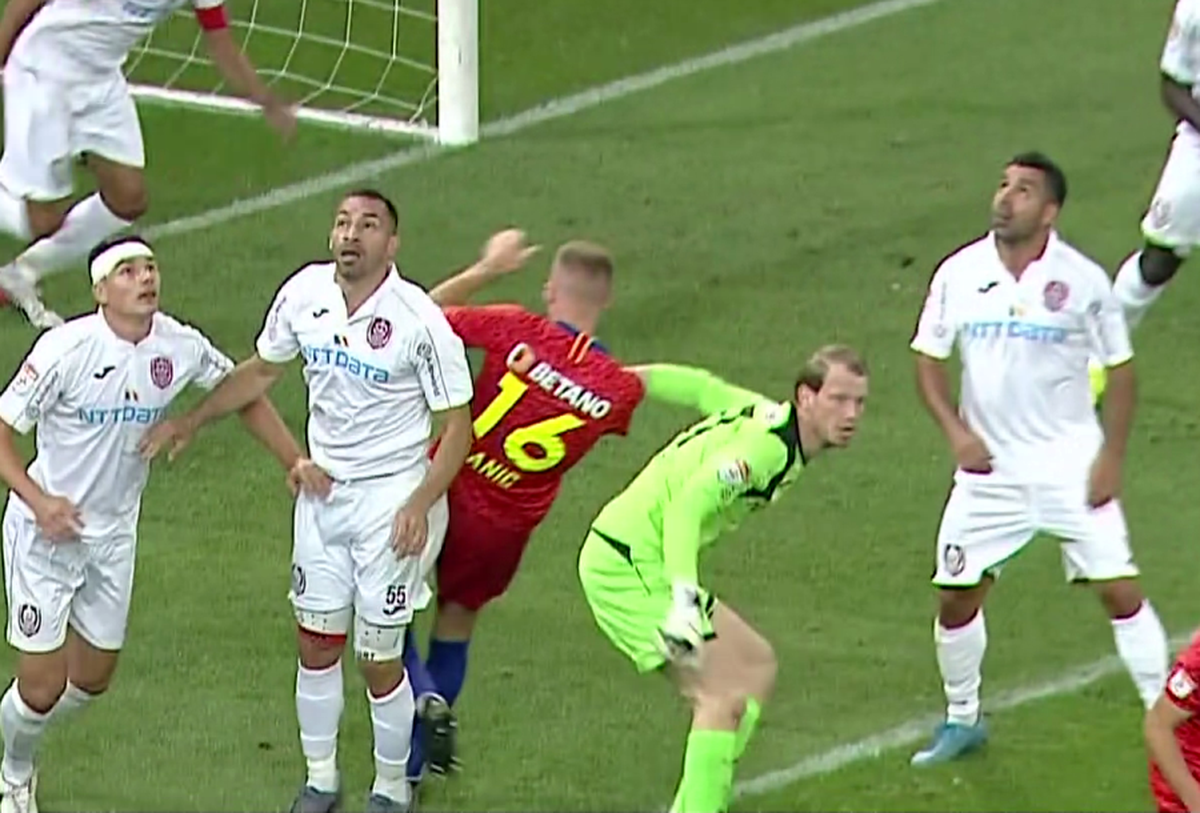 FCSB - CFR CLUJ // FOTO UPDATE Porumboiu a clarificat faza din prima repriză: „Dacă era VAR, sigur se dădea 11 metri!”