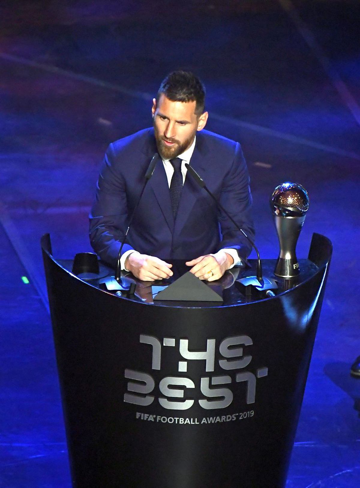 FIFA THE BEST // VIDEO + FOTO Șocul serii la gala FIFA » Lionel Messi a câștigat trofeul The Best! Daniel Zsori, născut în România, a luat premiul Puskas