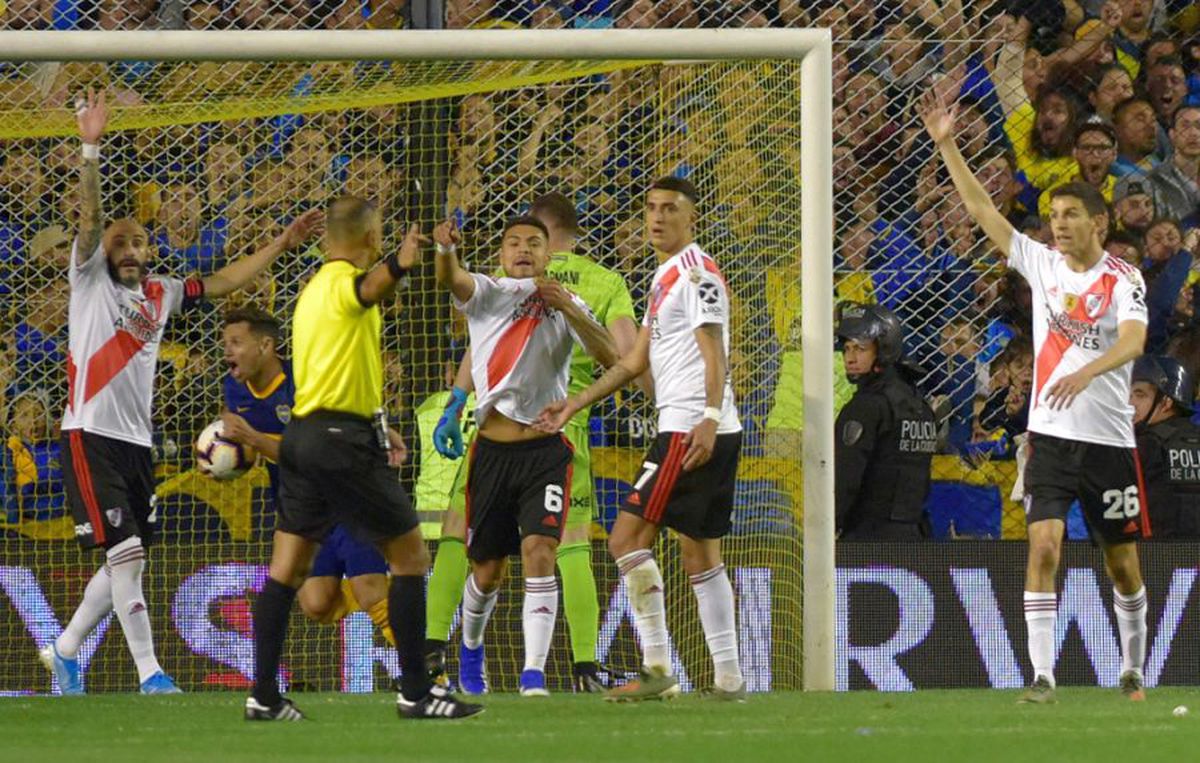 BOCA JUNIORS - RIVER PLATE