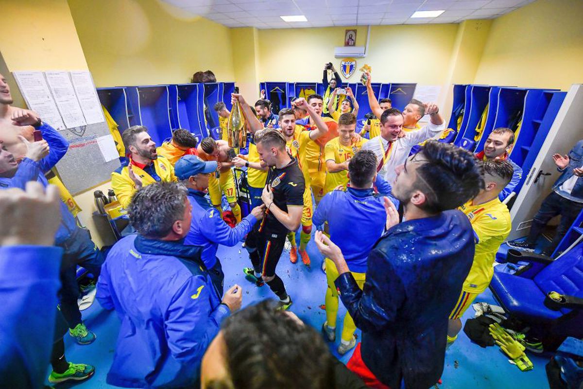 UPDATE Mirel Rădoi a cerut ca Vlad Munteanu să nu mai apară în preajma lotului U21! Detalii despre ceartă: i-a atenționat pe jucători că le-a luat șampanie scumpă și intervine în timpul ședințelor tehnice