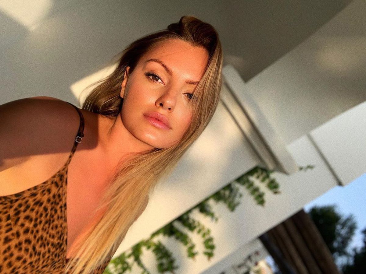GALERIE FOTO „Woooow! Not censored"! Superba Alexandra Stan a apărut goală pe rețelele de socializare și a explicat secretele unui corp de invidiat