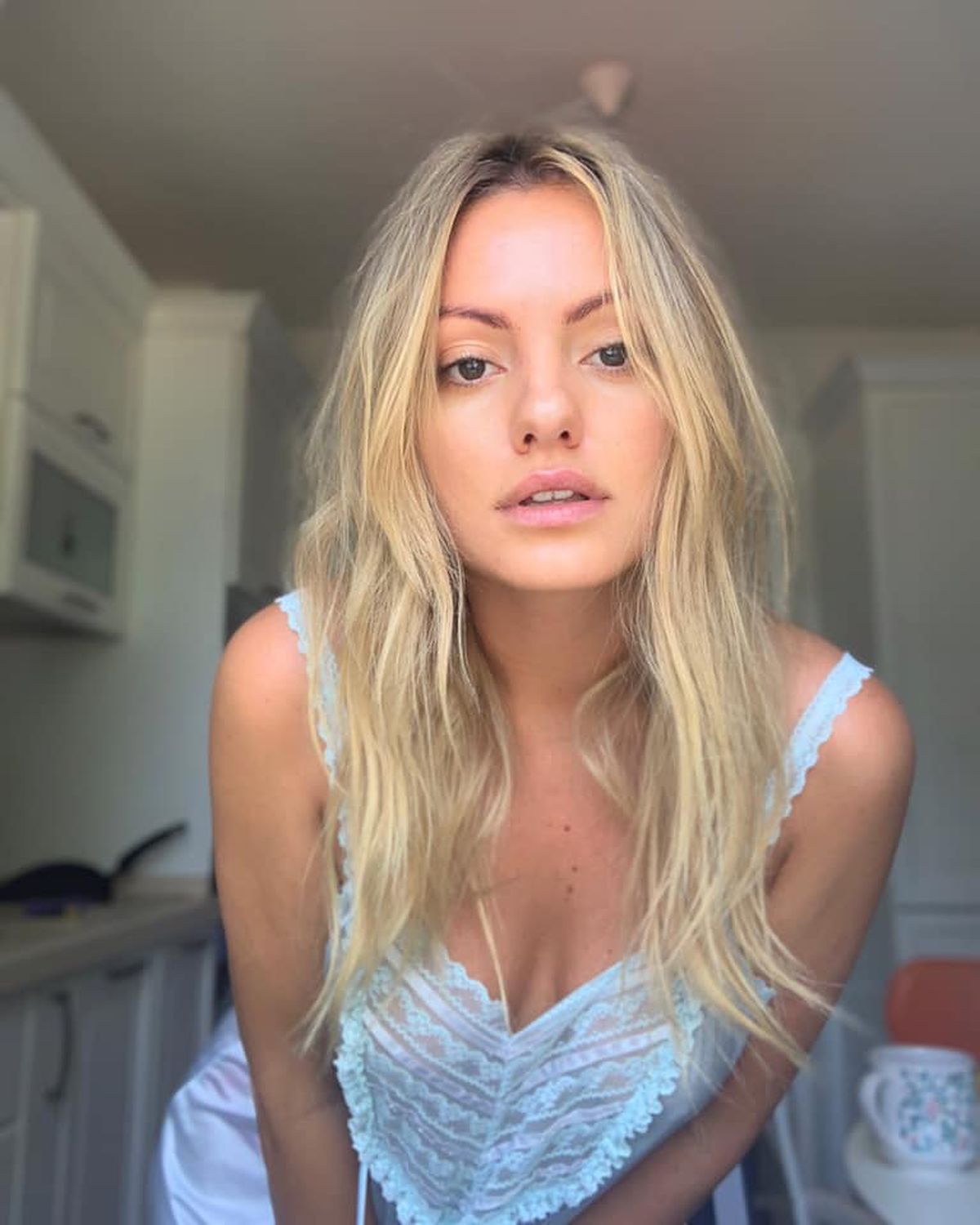 GALERIE FOTO „Woooow! Not censored"! Superba Alexandra Stan a apărut goală pe rețelele de socializare și a explicat secretele unui corp de invidiat