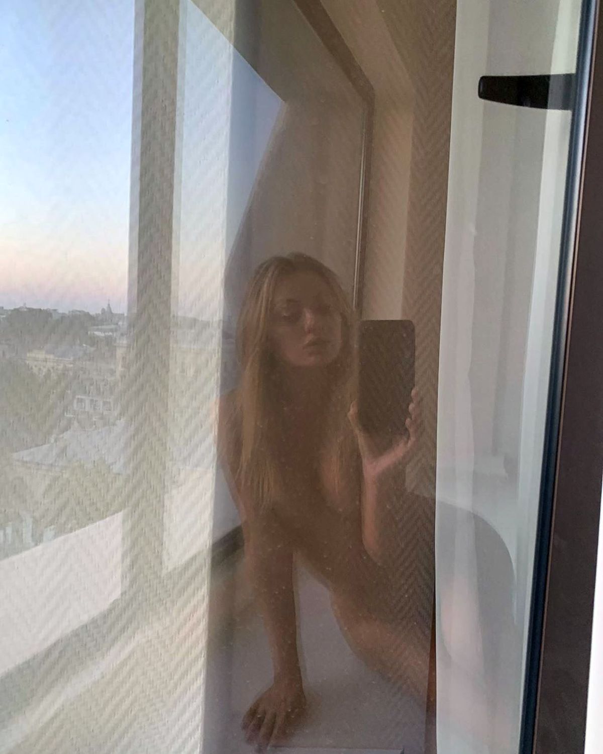 GALERIE FOTO A renunțat la tot! Imagini INTERZISE MINORILOR postate de superba Alexandra Stan pe rețelele de socializare: "Woooow! Not censored"