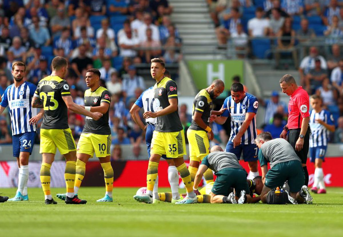 BRIGHTON - SOUTHAMPTON // FOTO + VIDEO Florin Andone a primit „ROȘU” direct și a ajuns ținta criticilor: „Oribil! Fault de cinci roșii, e un rupător de picioare”
