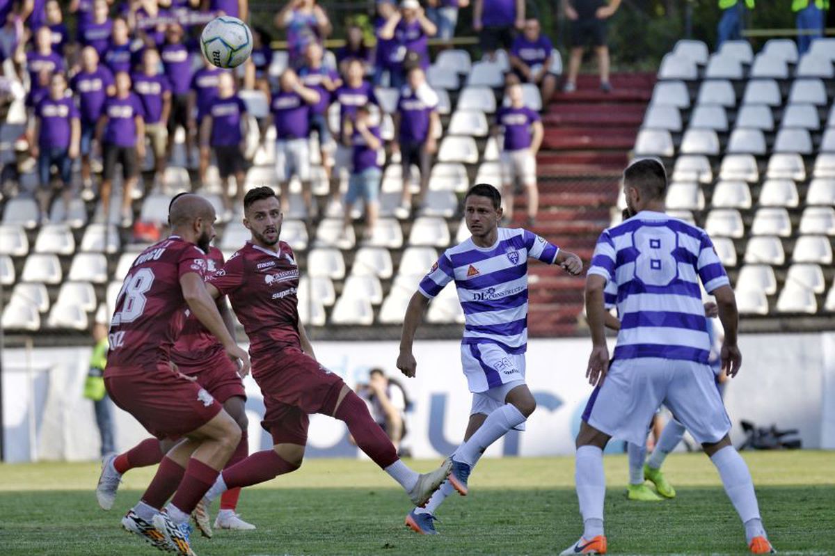 LIGA 2 // FOTO ACUM se joacă Rapid - ASU Poli, derby-ul etapei: start în  „Regie”, într-o atmosferă superbă