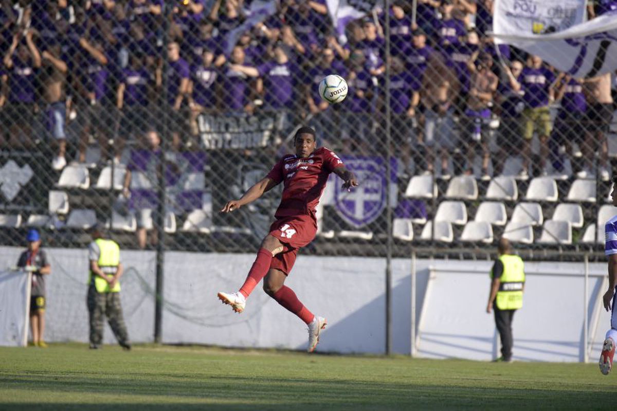 LIGA 2 // FOTO ACUM se joacă Rapid - ASU Poli, derby-ul etapei: start în  „Regie”, într-o atmosferă superbă