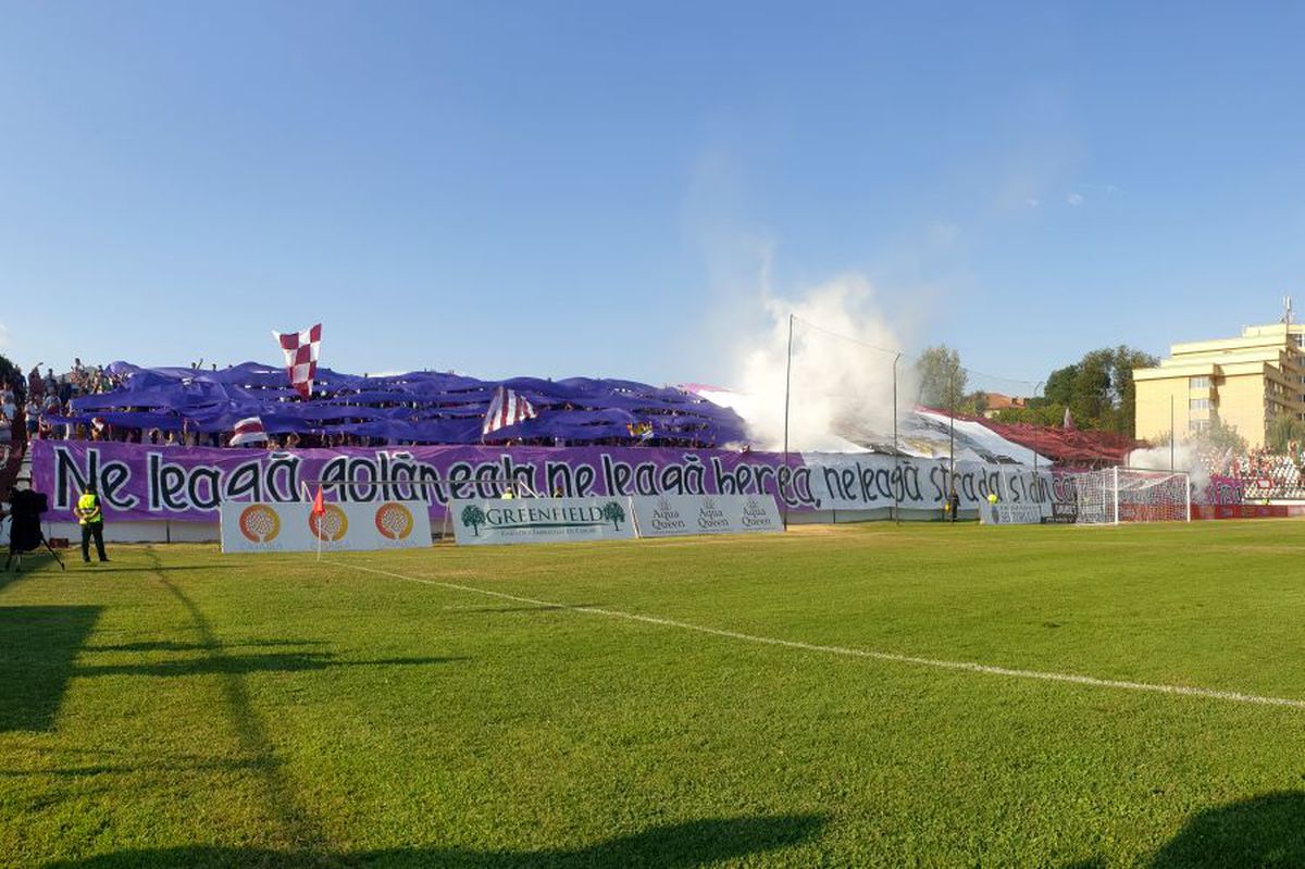 LIGA 2 // FOTO ACUM se joacă Rapid - ASU Poli, derby-ul etapei: start în  „Regie”, într-o atmosferă superbă