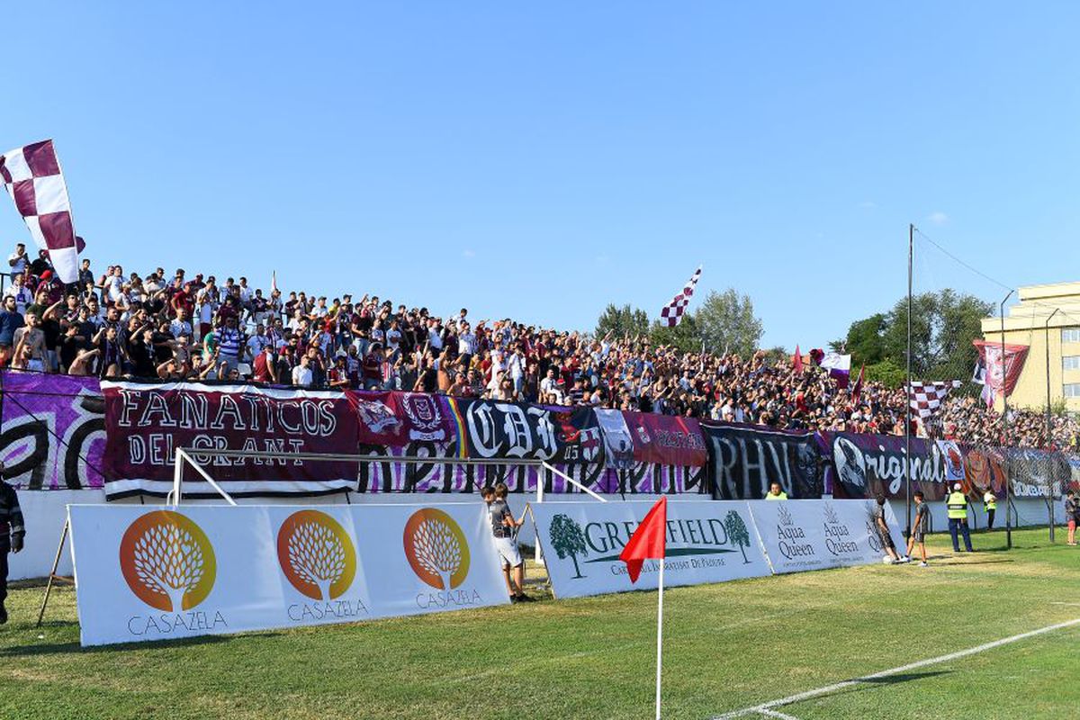 LIGA 2 // FOTO ACUM se joacă Rapid - ASU Poli, derby-ul etapei: start în  „Regie”, într-o atmosferă superbă