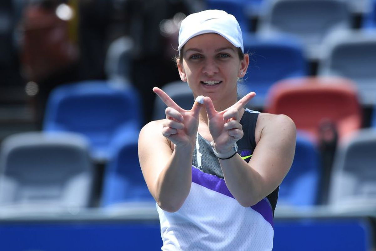 FOTO+VIDEO Simona Halep a trecut categoric de Barbora Strycova și s-a calificat în „optimi” la Wuhan!