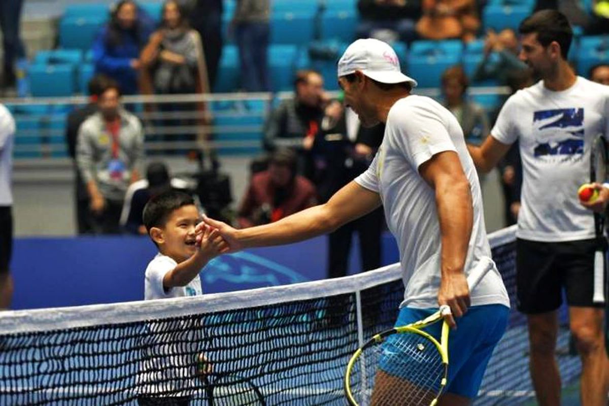 VIDEO + FOTO Dinamovistul Ivan Pesic a urmărit live supermeciul Djokovic - Nadal » Primii doi jucători ai lumii au făcut SHOW în Kazahstan