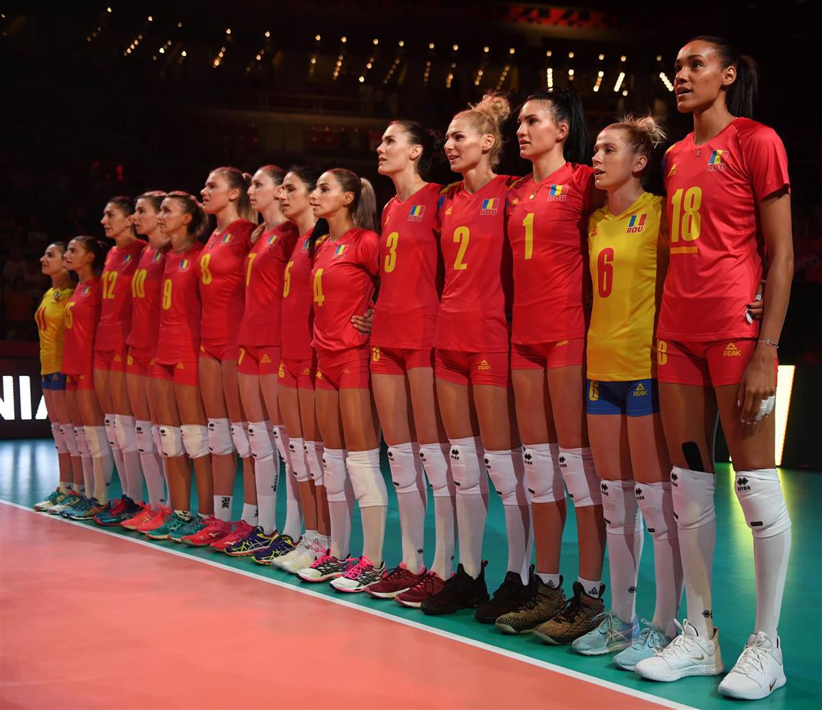 VIDEO+FOTO România a învins Ungaria la Campionatul European de volei și e aproape de o calificare de senzație în optimile de finală ale competiției