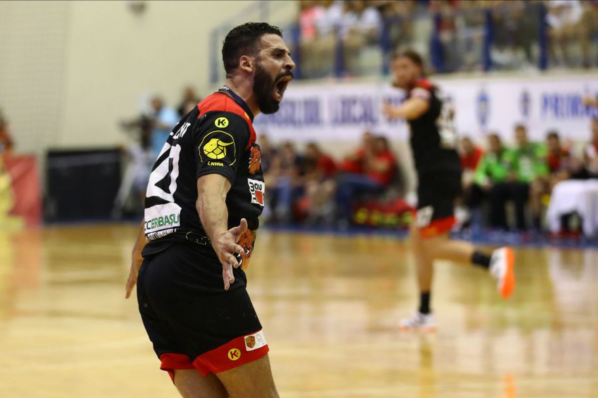 HANDBAL / GALERIE FOTO+VIDEO Dinamo a cucerit Supercupa la handbal masculin! De ce dă Federația în judecată