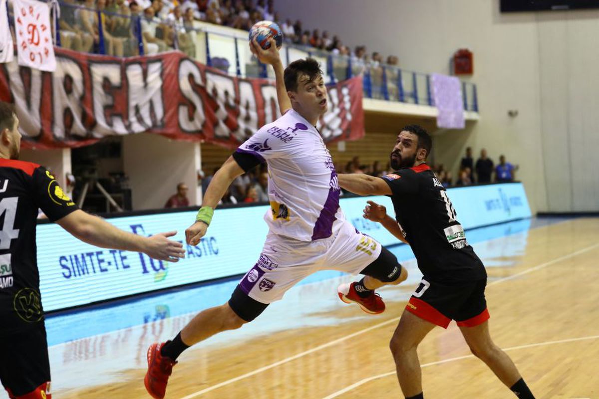 HANDBAL / GALERIE FOTO+VIDEO Dinamo a cucerit Supercupa la handbal masculin! De ce dă Federația în judecată