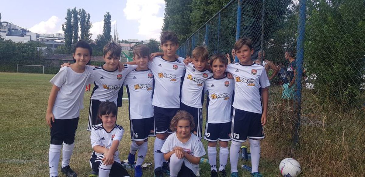 VIDEO + FOTO EXCLUSIV Până acum câteva zile, Bogdan Argeș Vintilă antrena copii de 9 ani! „E pe disciplină, face treabă la FCSB, dacă e lăsat”