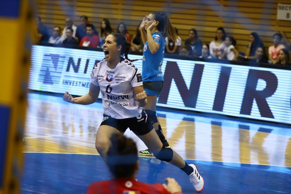 GALERIE FOTO CSM București predă o lecție celor de la SCM Râmnicu Vâlcea și câștigă Supercupa României