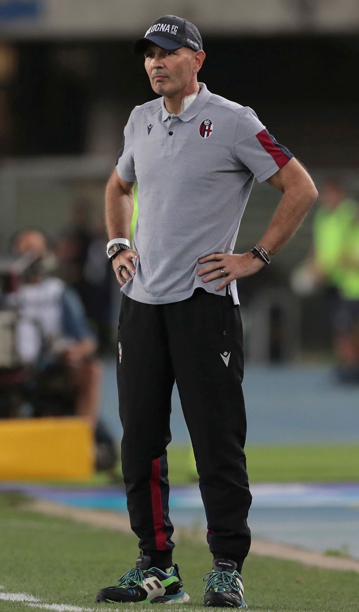 VERONA - BOLOGNA 1-1 // FOTO Sinisa Mihajlovic face chimioterapie, dar a insistat să stea pe bancă!
