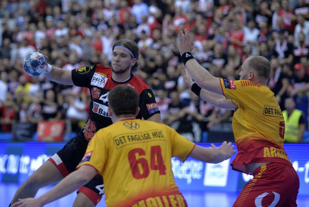 Dinamo - GOG Gudme 35-28 » VIDEO+FOTO Roș-albii înving în derby-ul cu GOG Gudme și sunt lideri în grupa din Liga Campionilor