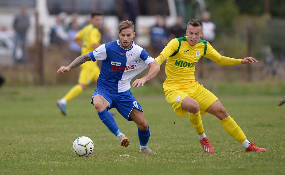 CS FĂUREI - CS MIOVENI 1-5 // FOTO&VIDEO Reportaj din Făurei: Cupa, viața satului!