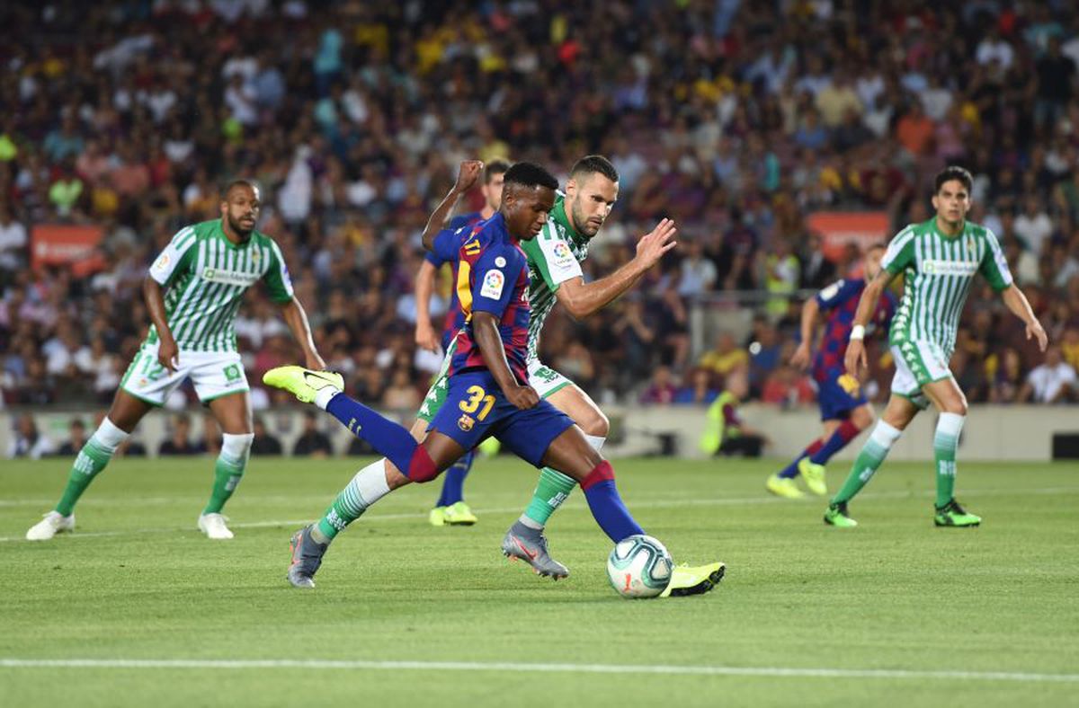 BARCELONA - BETIS 5-2 // VIDEO+FOTO Ansu Fati a debutat la Barcelona la doar 16 ani! Felicitat de Messi după meci + a avut nevoie de acordul părinților ca să joace