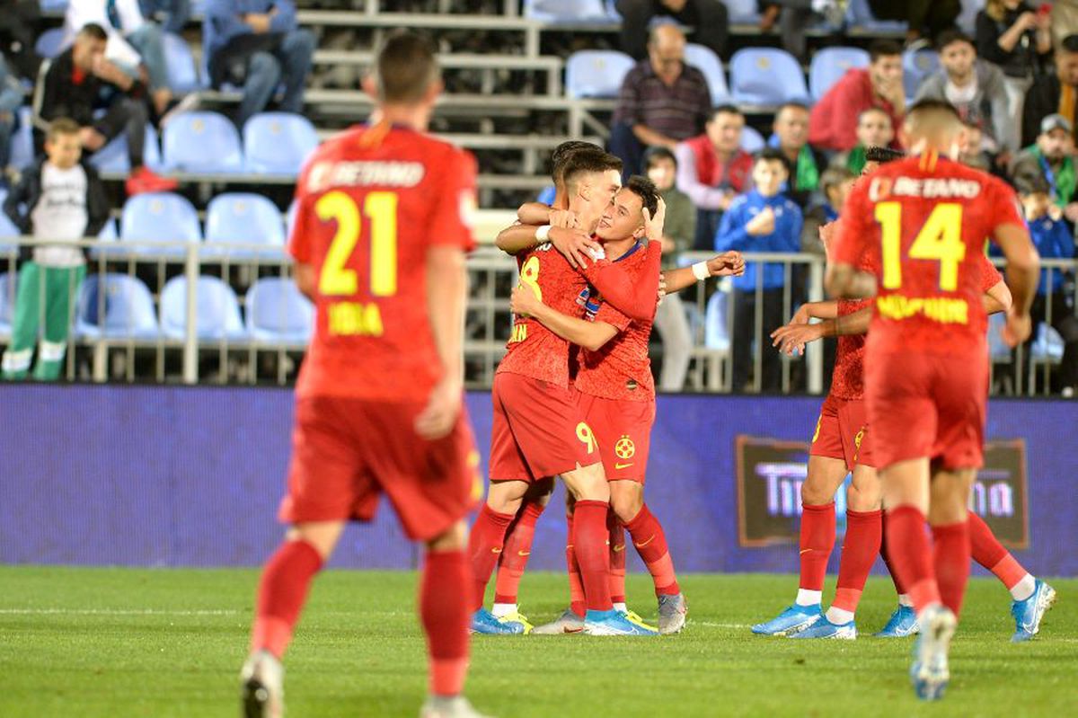 Metaloglobus - FCSB 0-2 // Puștii-minune au învins ursuleții! Roș-albaștrii se califică fără emoții în optimile Cupei României