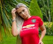 FOTO Cea mai hot fană a lui Manchester United a încins imaginația „diavolilor”: „Mă poți urmări doar dacă iubești echipa”